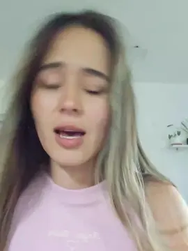 Cam4 Live Sex Cam of Larasosa