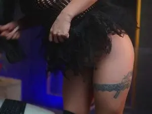 Cam4 Live Sex of GiaEasyIce