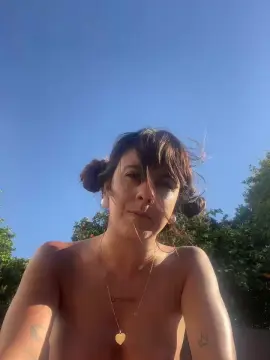 Cam4 Live Porn of mickystrumia23