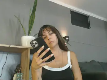Cam4 Live Sex of mickystrumia23