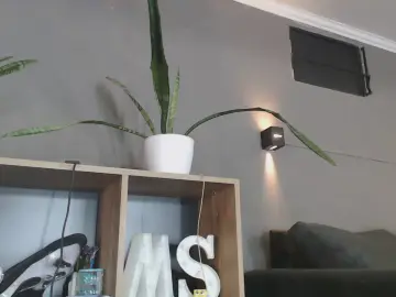 Cam4 Live Sex of mickystrumia23