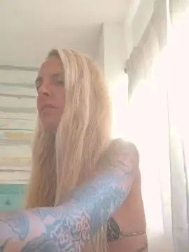 Cam4 Adult Video Chat of Platinumgoddess