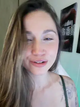 Cam4 Live Porn of BruunaLove_