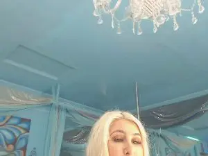 Cam4 Live Sex of adrianna_fox