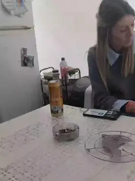 Cam4 Adult Video Chat of Petitebombe34