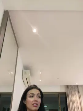 Cam4 Live Sex Cam of Loiradevassa