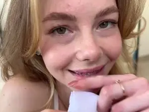 Cam4 Live Sex Cam of ElliWilson