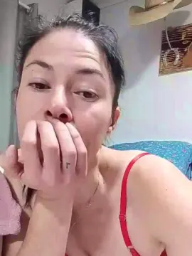 Cam4 Free Porn Cam of Nessinhamorena