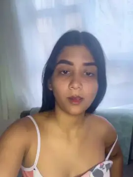 Cam4 Free Live Porn of Lunita999