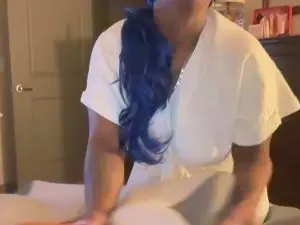 Cam4 Live Sex of MonaiSavage