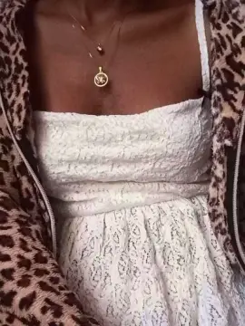 Cam4 Watch Live Sex Cams of alexiah3