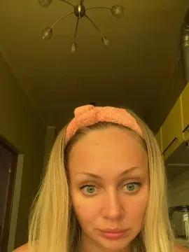 Cam4 Sex Chat of EmillyaW
