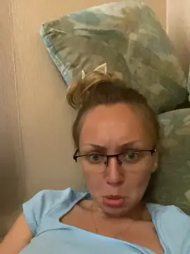 Cam4 Live Porn of EmillyaW