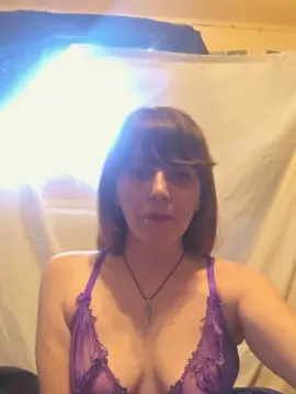 Cam4 Live Porn of LunaThePoet