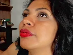 Cam4 Nude Webcam of MirandaHaguen