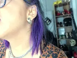 Cam4 Live Porn of MirandaHaguen