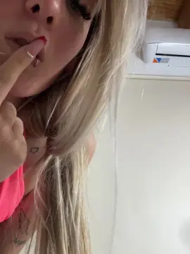 Cam4 Sex Cam of Lareini1