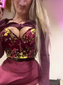 Cam4 Best live sex cam show of Lareini1