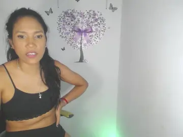 Cam4 Watch Live Sex Cams of KamileLatin