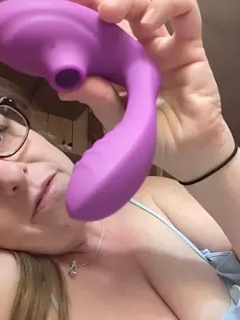 Cam4 Watch Live Sex Cams of lilmissmuppet