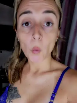 Cam4 Adult Webcam of Shirlita2