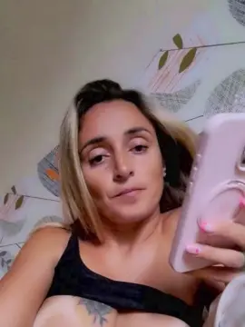 Cam4 Live Sex of Shirlita2