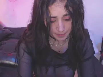 Cam4 Watch Live Sex Cams of elowen_halley1