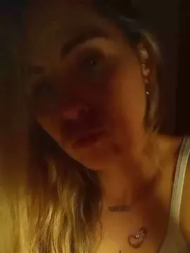 Cam4 Private Sex Chat of Emilyvuxa