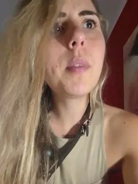 Cam4 Sex Cam of Emilyvuxa