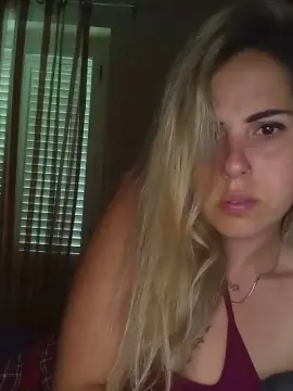 Cam4 Live Porn of Emilyvuxa