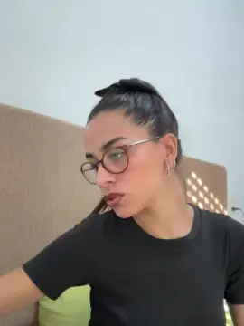 Cam4 Adult Webcams of Morenita_gtv