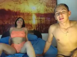Cam4 Watch Live Sex Cams of alondracouple