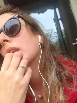 Cam4 Live Sex of Frenchgirl