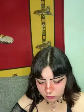 Cam4 Free Live Porn of ugly_shinii