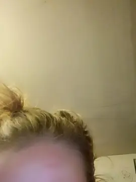 Cam4 Live Sex of Mega_throat