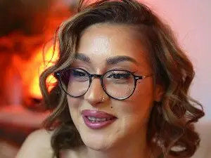 Cam4 Live Sex Cam of AileenKiss