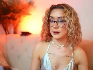 Cam4 Sex Chat of AileenKiss