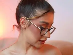 Cam4 Private Sex Chat of AileenKiss