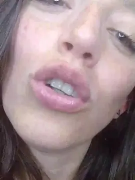 Cam4 Adult Video Chat of Mileepecas