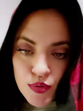 Cam4 Live Sex of Anahisnina