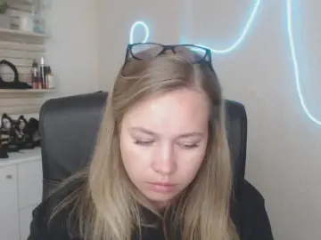 Cam4 Live Sex Cam of Holly_amazing
