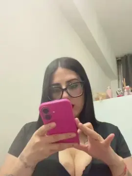Cam4 Free Live Porn of paris888hot