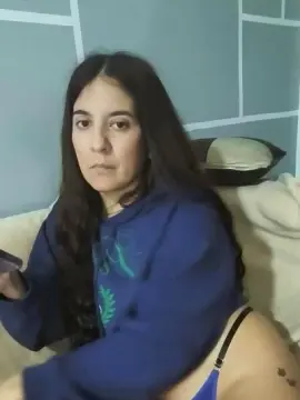 Cam4 Live Sex Cam of MoiraKiss