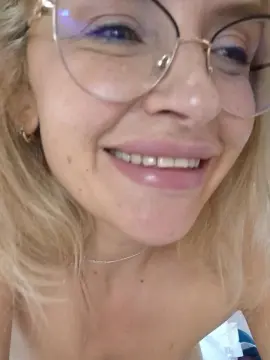 Cam4 Nude Webcam of Trish_smile