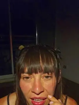 Cam4 Free Live Porn of YeyaLeona
