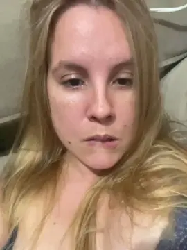 Cam4 Watch Live Sex Cams of Larinha200