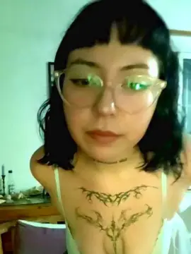 Cam4 Watch Live Sex Cams of lovelydoll89303