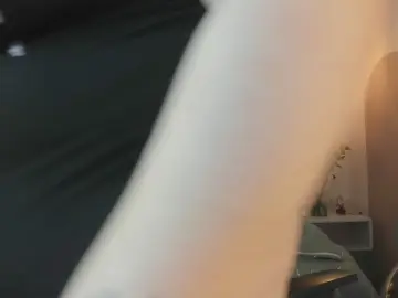Cam4 Sex Cam of CarolineEvans