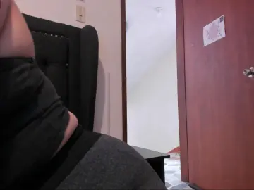 Cam4 Watch Live Sex Cams of ema_GW