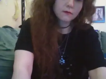 Cam4 Live Sex Cam of QueenCrimson